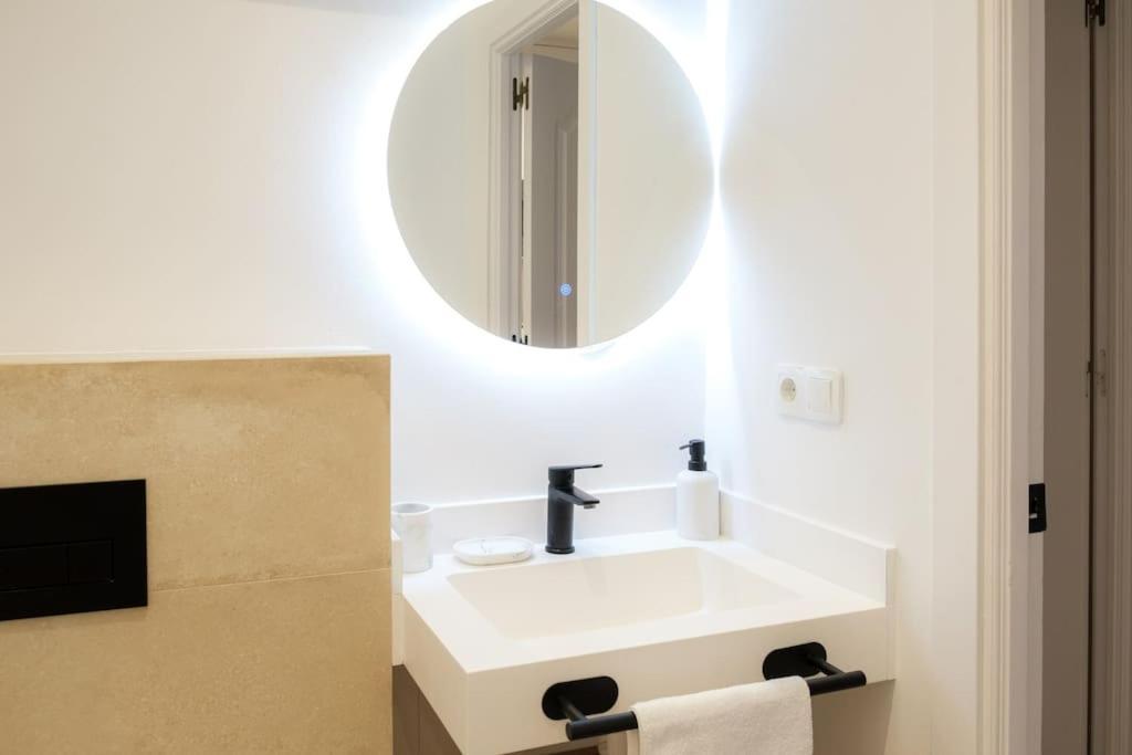 Atico Exclusivo Con Terraza En Santa Catalina Lägenhet Sevilla Exteriör bild