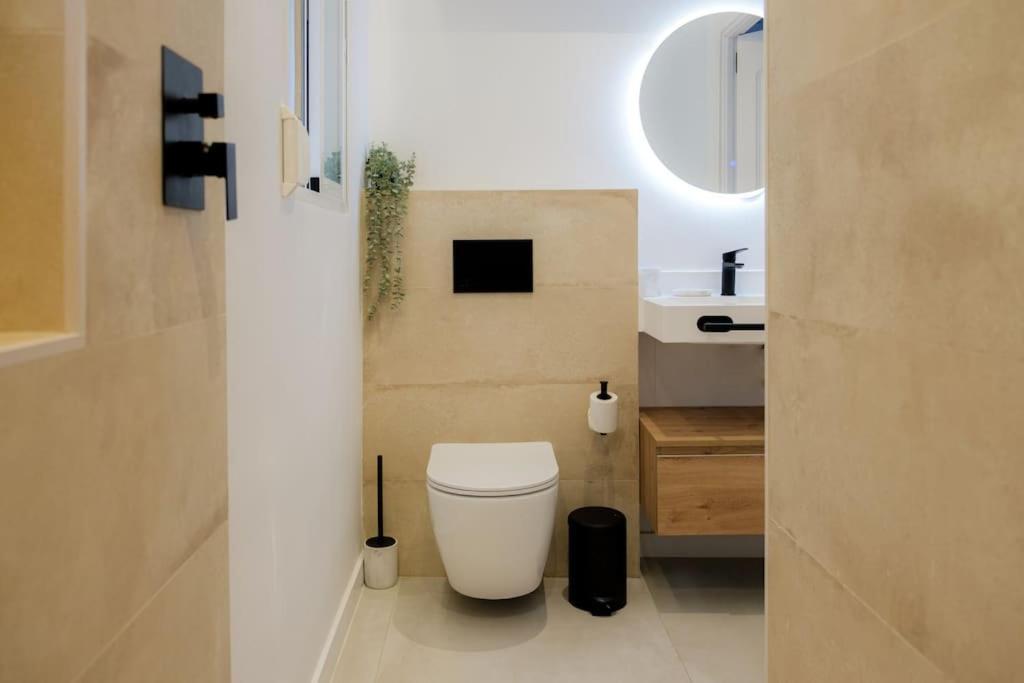 Atico Exclusivo Con Terraza En Santa Catalina Lägenhet Sevilla Exteriör bild