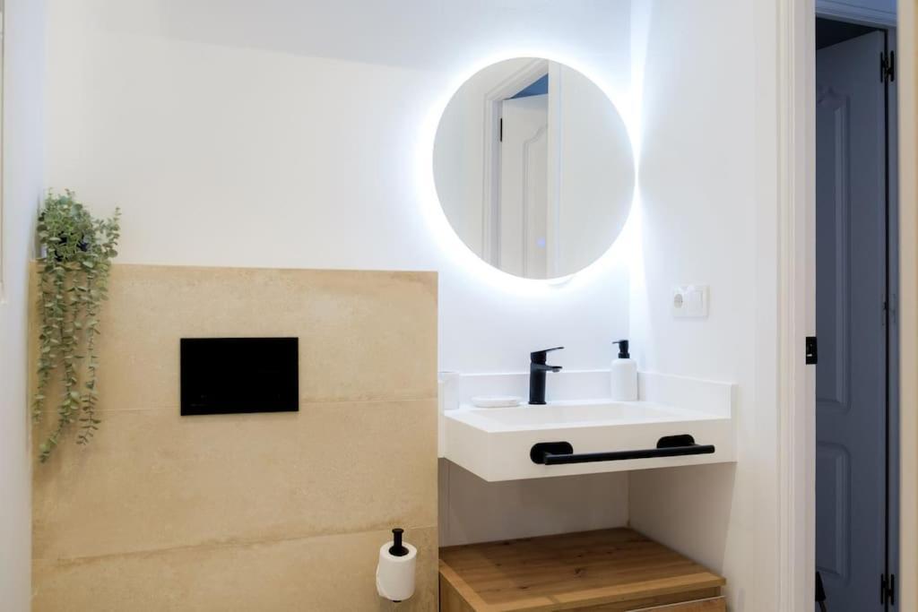 Atico Exclusivo Con Terraza En Santa Catalina Lägenhet Sevilla Exteriör bild
