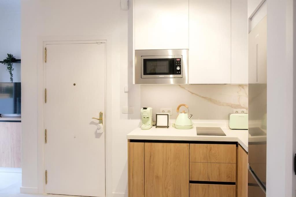 Atico Exclusivo Con Terraza En Santa Catalina Lägenhet Sevilla Exteriör bild